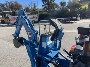 LS MT240HEクボタエンジンコンパクトトラクターフロントローダー用バックホーMassey Ferguson John Deer互換中古ベアリングギア