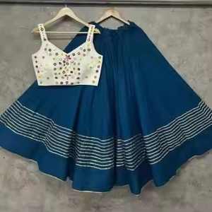 顶级儿童穿人造丝顶级刺绣缝制<span class=keywords><strong>Lehenga</strong></span> Choli，批发价从印度出口商处购买