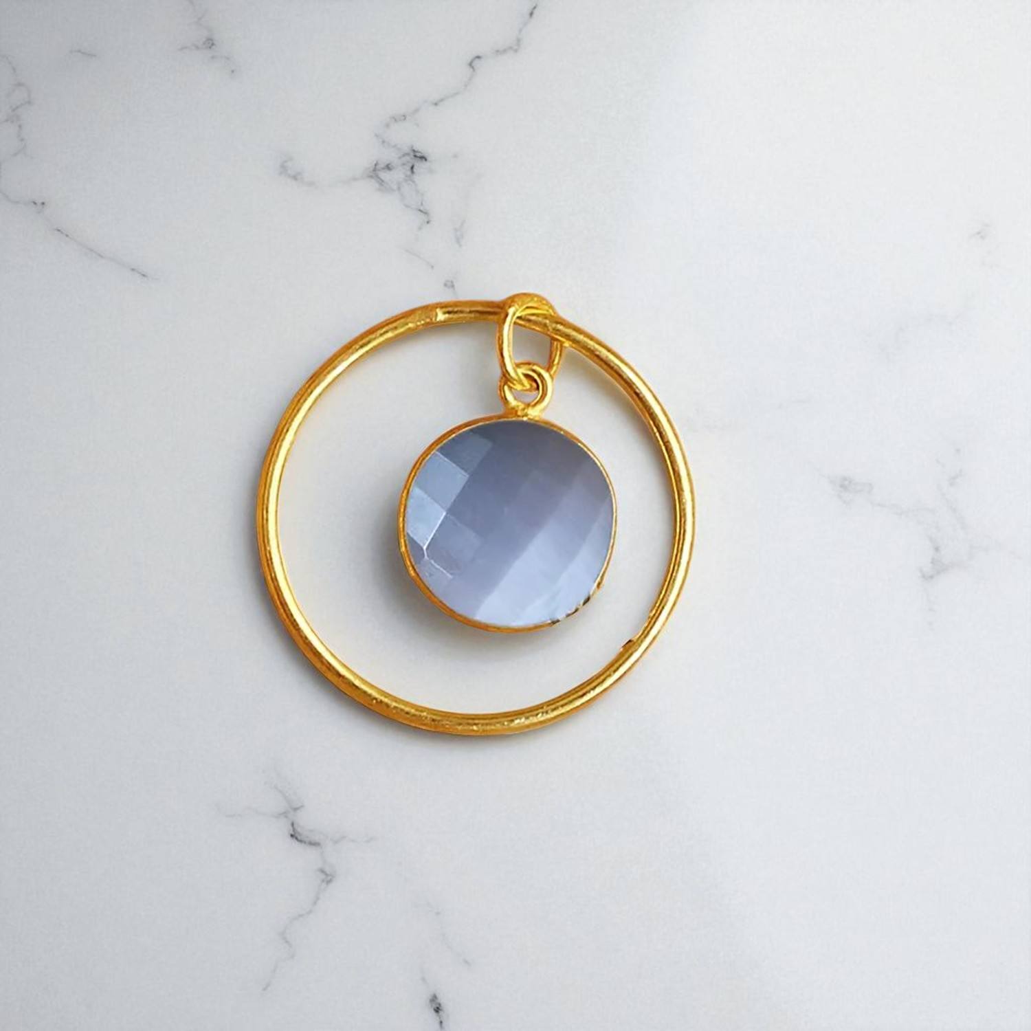 ตาแมวสีเทา