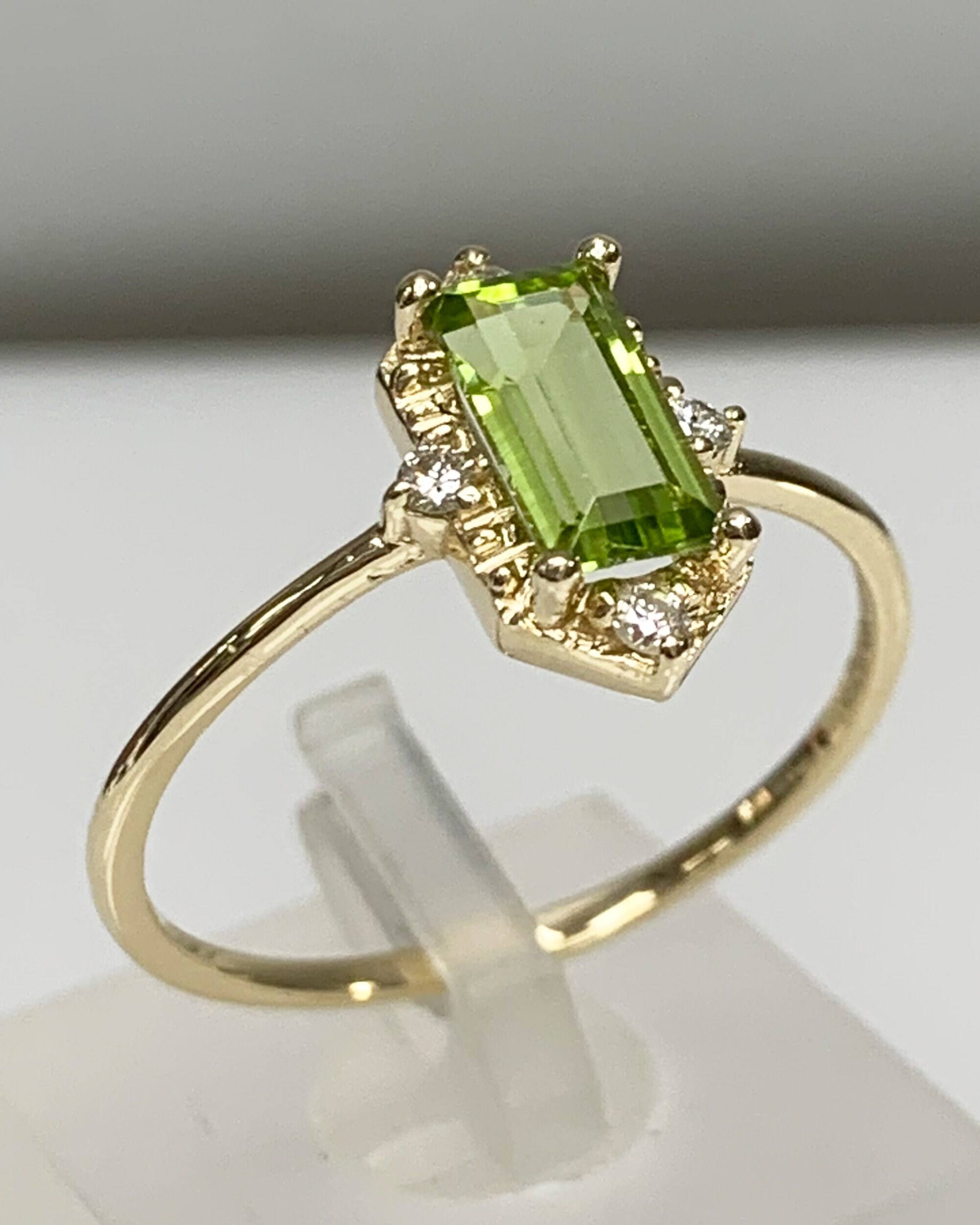 สีเขียว