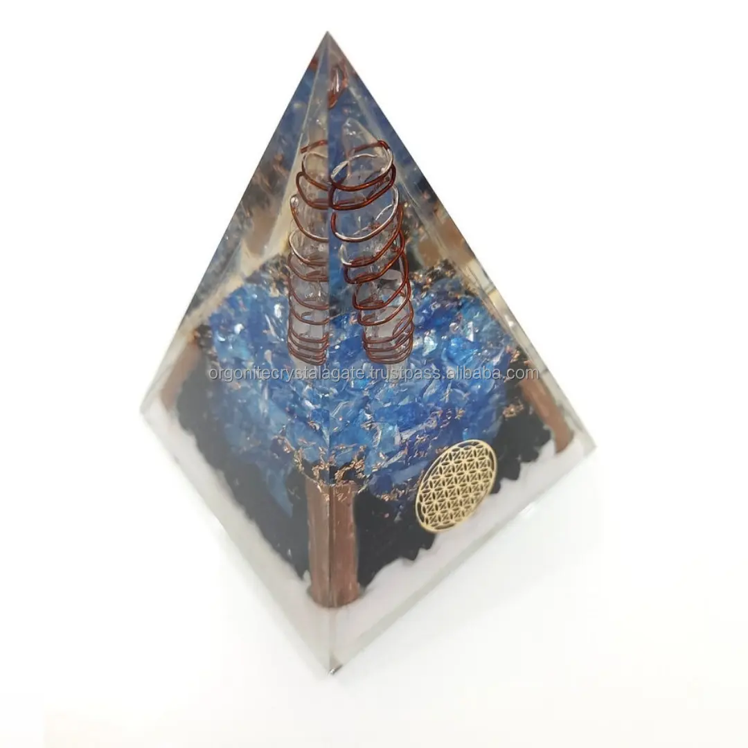 Chips de piedras preciosas más vendidos Pirámide de orgón con vida de flor generador de energía positiva orgonita curación artesanías de cristal India
