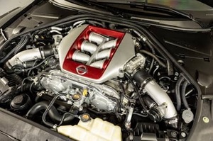 日産GT-Rプレミアム565馬力ツインターボV6トップベストセラー車レッドアンバーインテリア左ステアリングレザーシート2021年