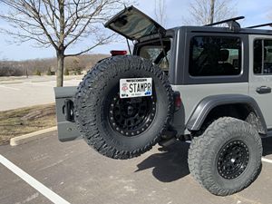 Cheap and Affordable 2018 <strong>Jeep</strong> Wrangler Unlimited Rubicon 4x4~35,000 Miles, First-Year JLUR, Some Off-Road Modifications - Product Image 5