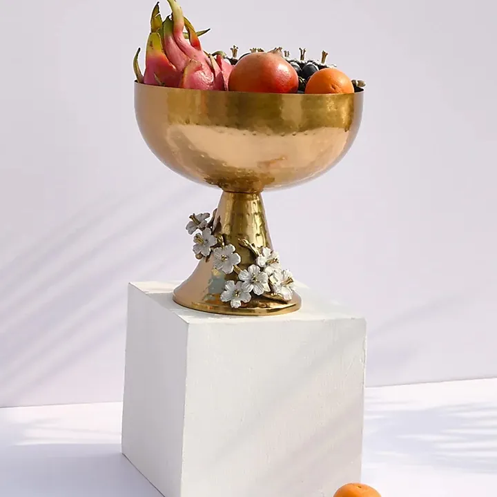 Cuenco de frutas de pedestal para centros de mesa, decoración de hierro de Metal de alta calidad, cuenco de flores con patas doradas antiguas, jarrones a la venta