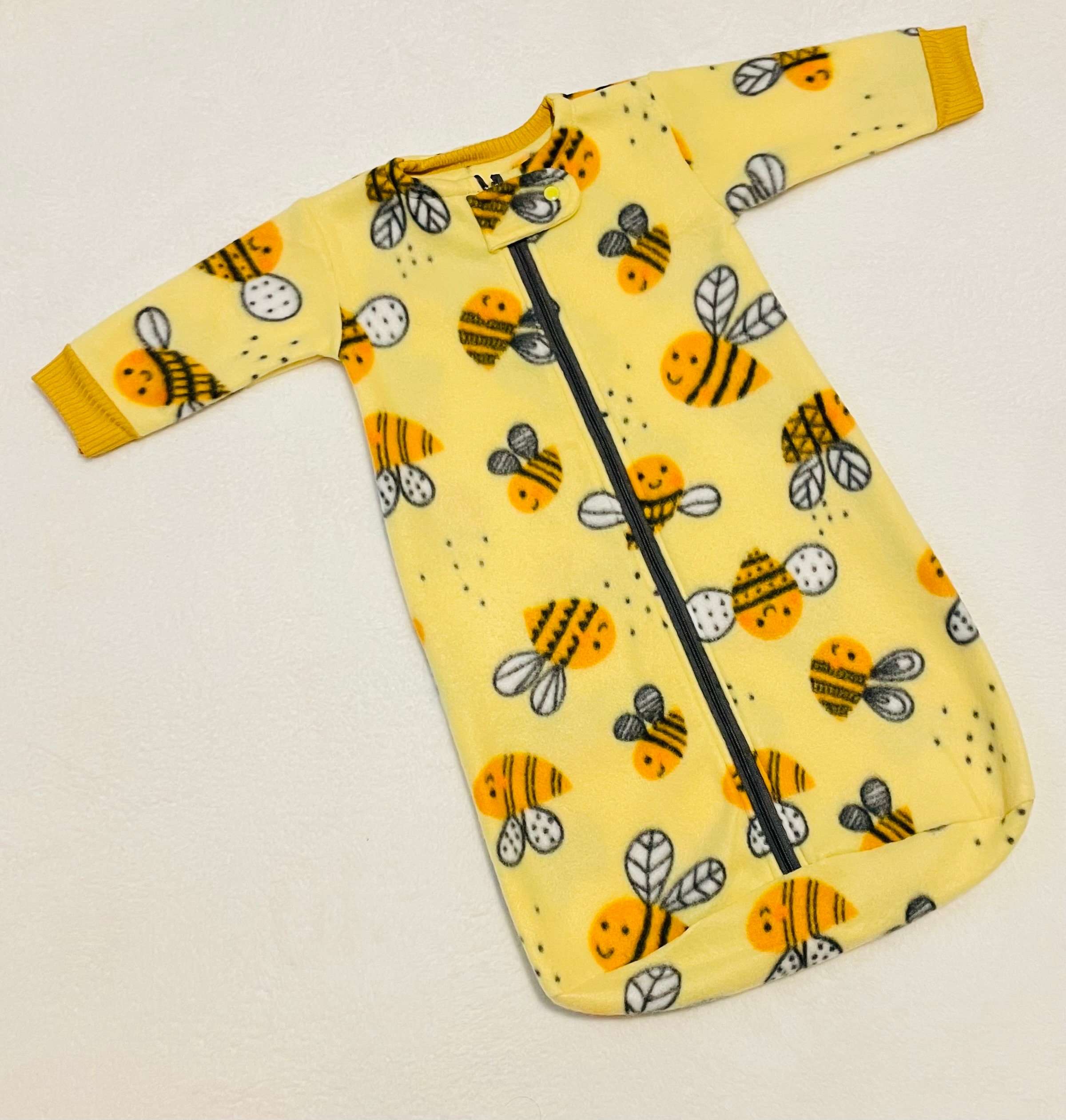 สีเหลือง