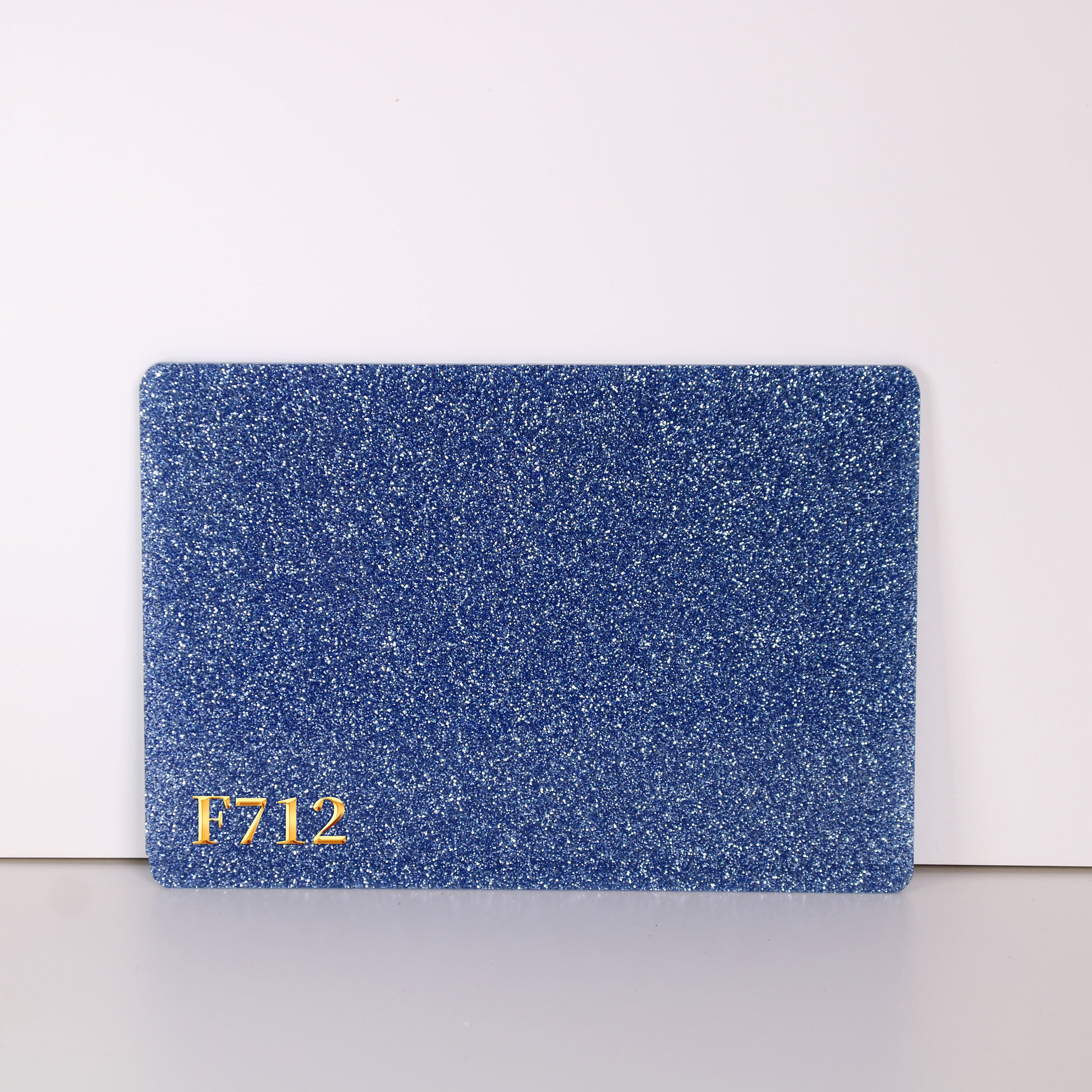 F712
