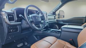 4WD รถแท็กซี่ลูกเรือแพลตตินัมใช้ F-250ฟอร์ด2024 - Product Image 5