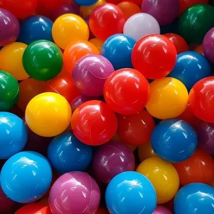 Bolas oceánicas de colores únicos de plástico divertidas al por mayor, bolas de millones de bolas para niños, bolas para jugar al billar y al pozo, estilo suave sin BPA