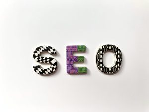 Experiencia en servicio de marketing SEO y generación de tráfico Se necesita experto en diseño de sitios web