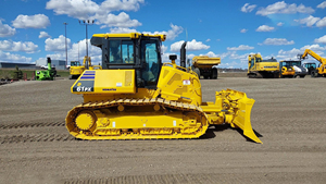 קומצא D61PX-24 בולדוזרים ציוד בנייה למכירה