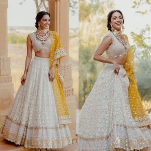 ウェディングウェアインドの伝統的なフェイクジョーゼット刺Embroidery作業LehengaCholiとネットデュパッタインドのサプライヤー