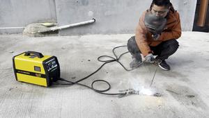 This SOFIMO Brand Battery-powered <strong>Welder</strong> Capable of Burning up to 70PCS Diameter 2.5mm Electrodes on a Single Charge - Product Image 3