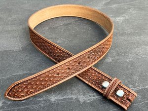 High-End erkek sığır derisi deri kemer özel uzunluk iş moda Pin toka klasik tasarım Modern dokunmatik yüksek pirinç çelik