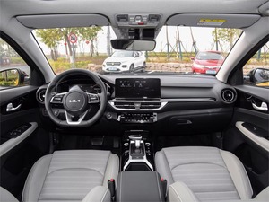 2023 K-IA K3รุ่นพรีเมี่ยม1.4T DCT Aut-omatic Light inte-rior MPV สำหรับรถ GA-soline-Powe-RED Kia- - Product Image 2