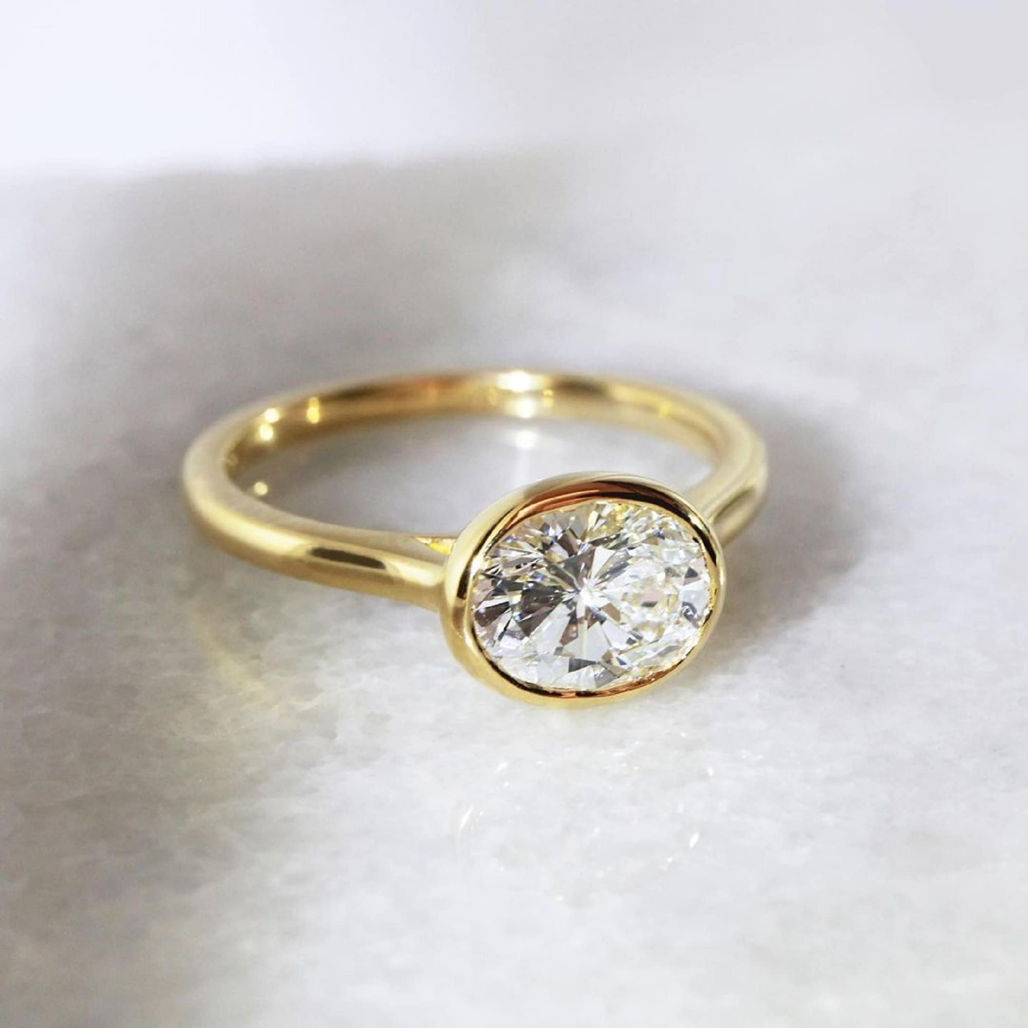 สีเหลืองทอง