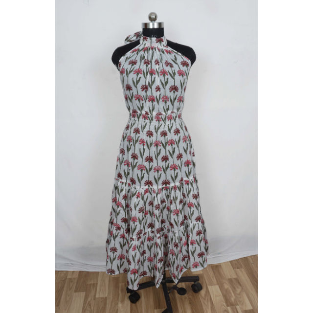 สีเทาเข้ม