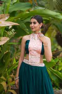 デザイナー2025年夏のプレタポルテクロップトップLehenga Choliパーティーの機会にセット