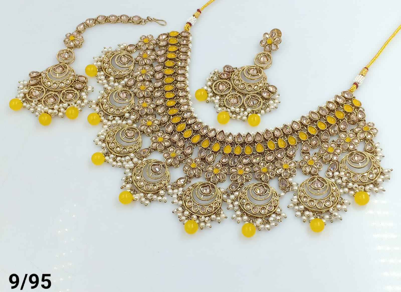 สีเหลือง