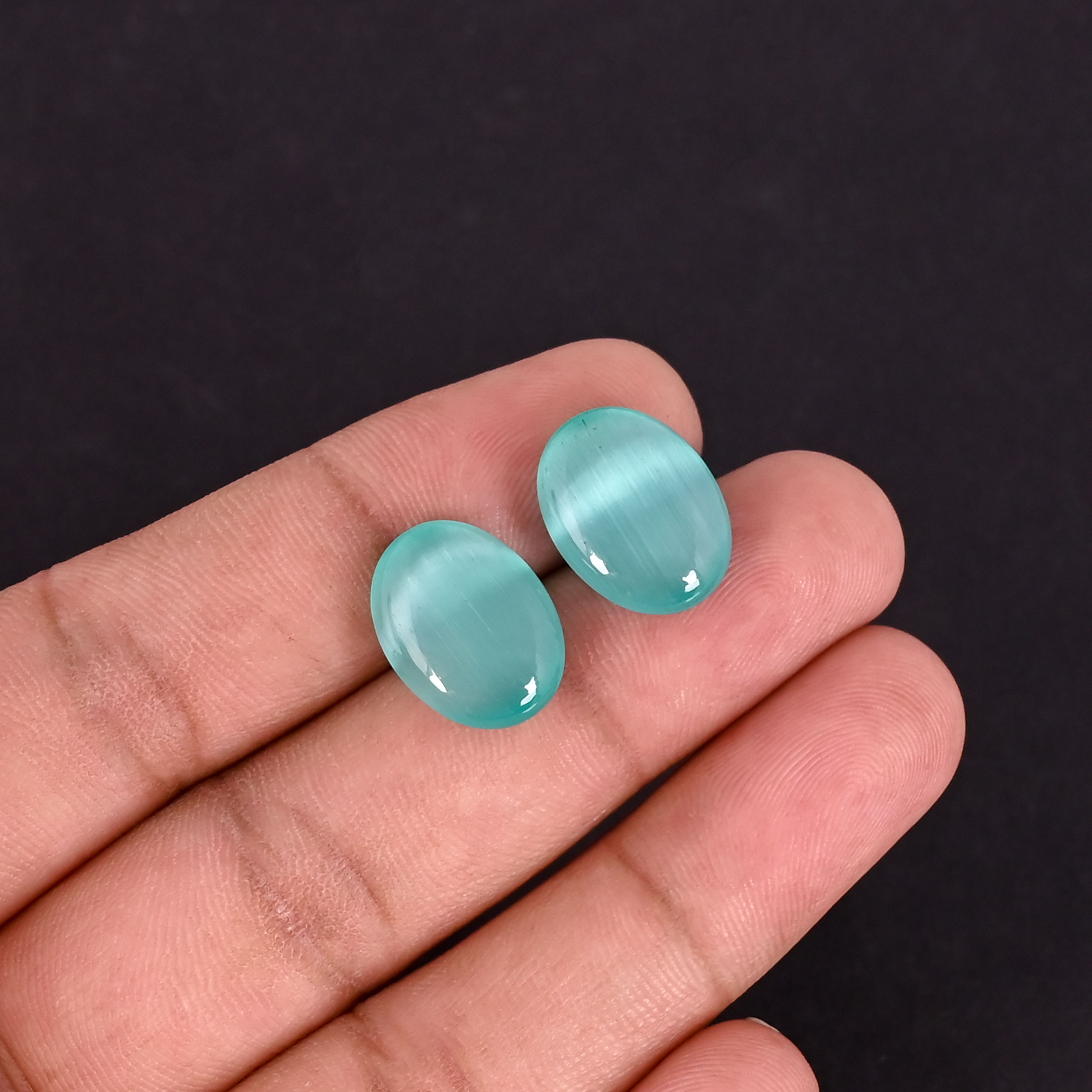 สีเขียว