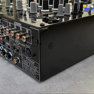 Mezclador digital de gama alta de 4 canales con controlador de Dj con estuche rígido/consola de audio, 2 canales, 1 unidad - Product Image 1