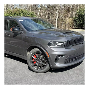 家族のためのDod-geSUV8LターボエンジンAWDドライブダークレザーインテリアR20タイヤを選択する主な理由
