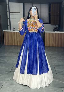 新しい2025年デザイナーフェスティバル着用スタイリッシュな売れ筋レーヨンコットンKachchiワークKurti and Lehenga - Product Image 4
