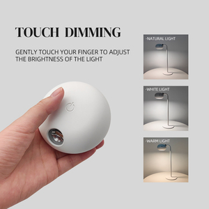 ブラウンLEDコードレスレストランテーブルランプワイヤレス充電充電式高品質LEDタッチ調光器バー用テーブルライト