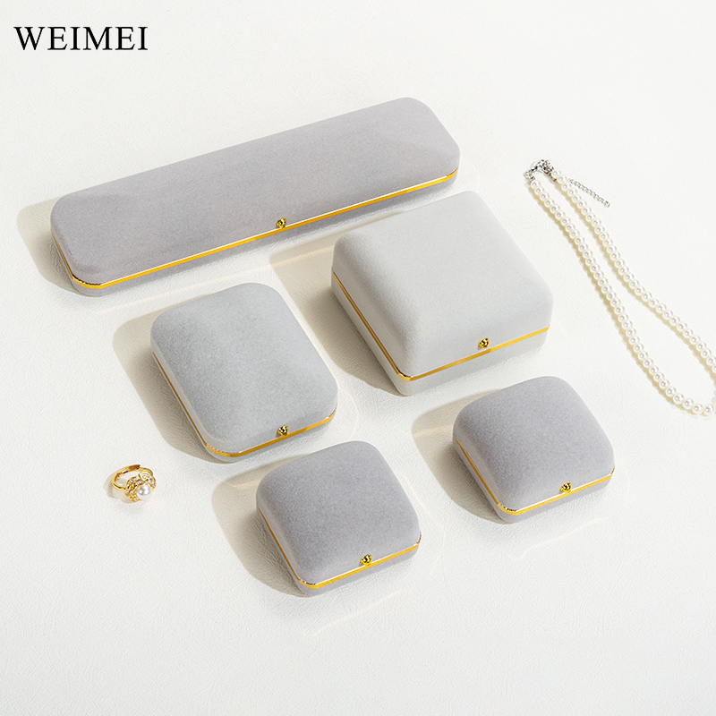 Gray set box with gold line