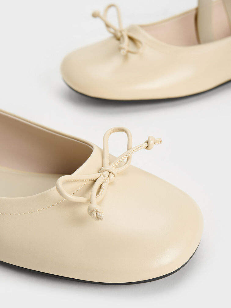 สีขาวน้ำนม