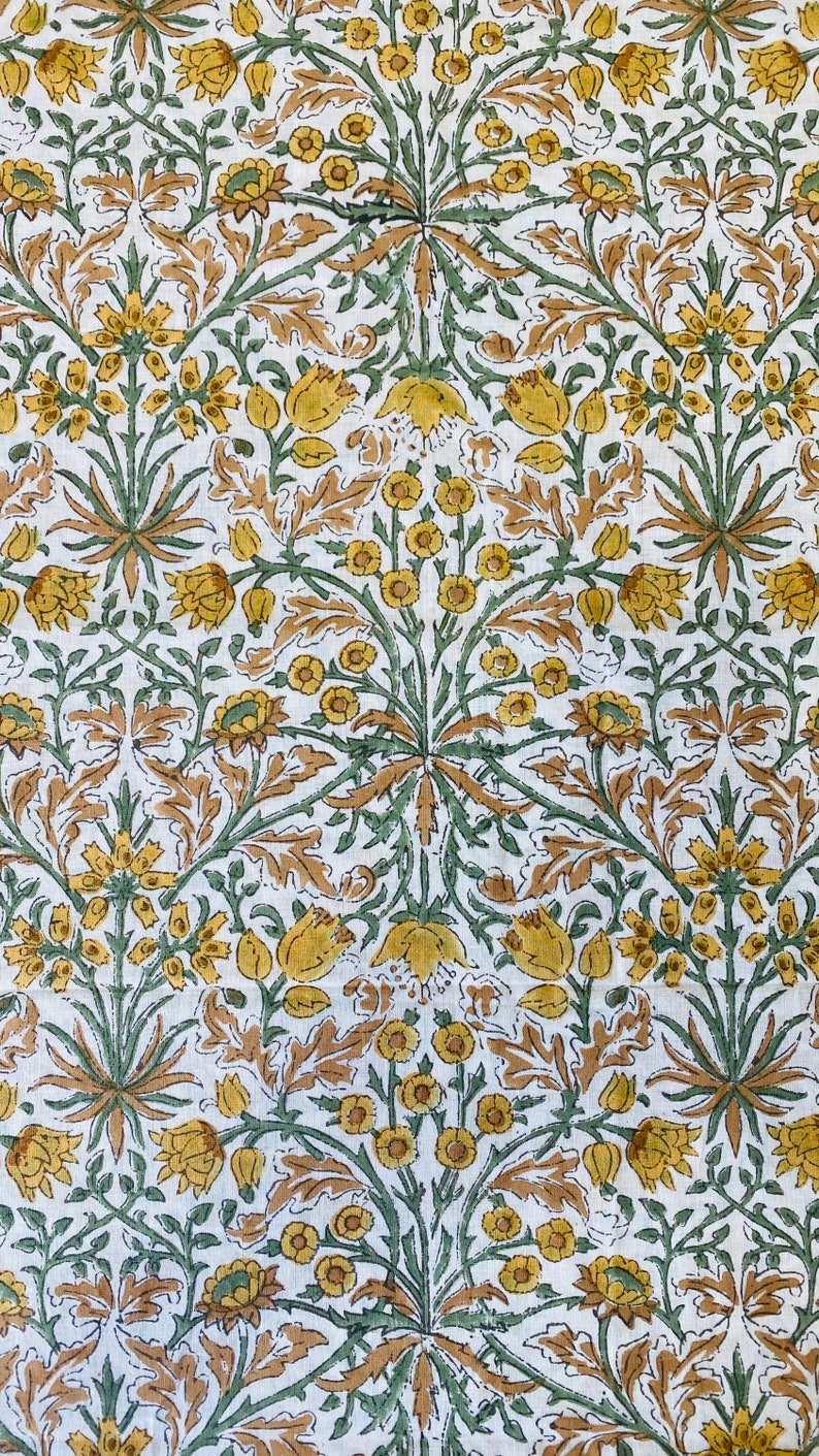 สีเหลืองดอกทานตะวัน & สีเขียวใบไม้, สีน้ำตาลถั่วลิสง