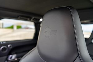 2018年ランドローバースポーツSVR 575 hpスーパーチャージャー付きターボV8未改造ほとんどSUVフルタイム4WDライトインテリアガソリン/ガス8L