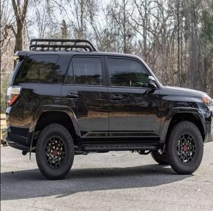 スーパーアメージングは2023年からYo Ta 4Ru-nner SR5 4x4で低マイレージを使用しました。