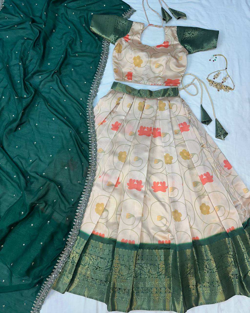 สีเขียว