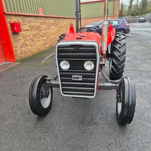 マッセイファーガソン240自動ホイールトラクター20HP-100HPロングサービス寿命2WD 4WDオプションエンジンモーターポンプギアボックス
