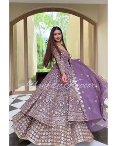 优质面料Lehenga Choli人造乔其纱，带重绣5毫米序列，带绣花袖