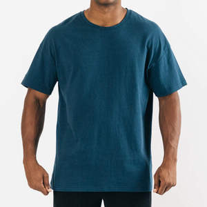 This Oversized Men's T-shirt Is Made of Cotton and Elastane Making <strong>It</strong> Soft Quick-drying, and Ideal for Gyms and Fitness Centers