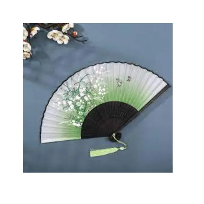 Nouveaux ventilateurs personnalisés Logo tendance pour les ventilateurs en papier traditionnels cadeaux Éventail fait main en bambou imprimé personnalisé