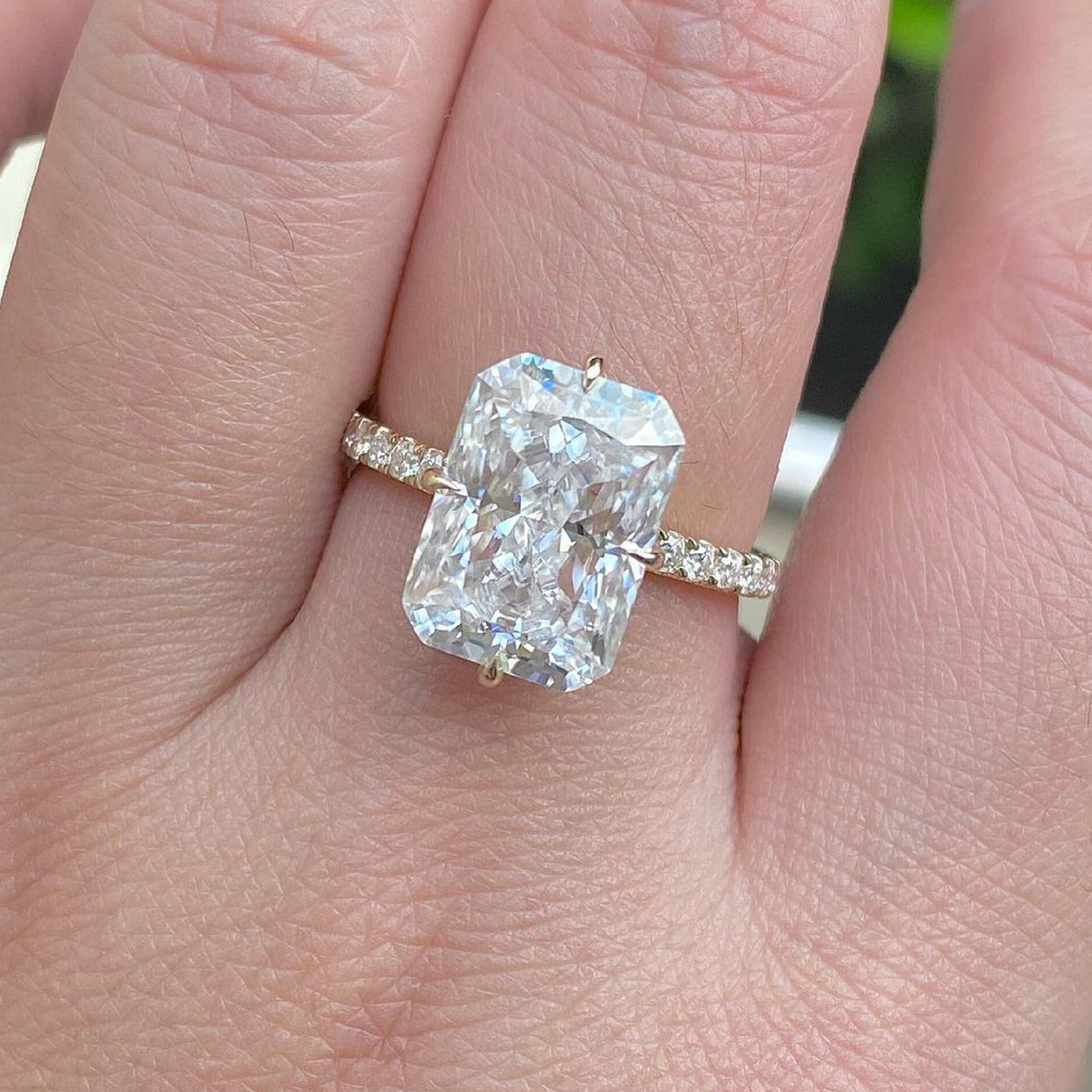 สีเหลืองทอง