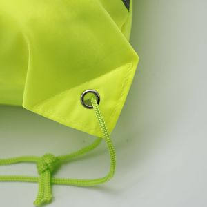 再利用可能なナイロンスポーツバックパック反射ストリップ新しいドローストリングポリエステルライニングショッピングバッグ