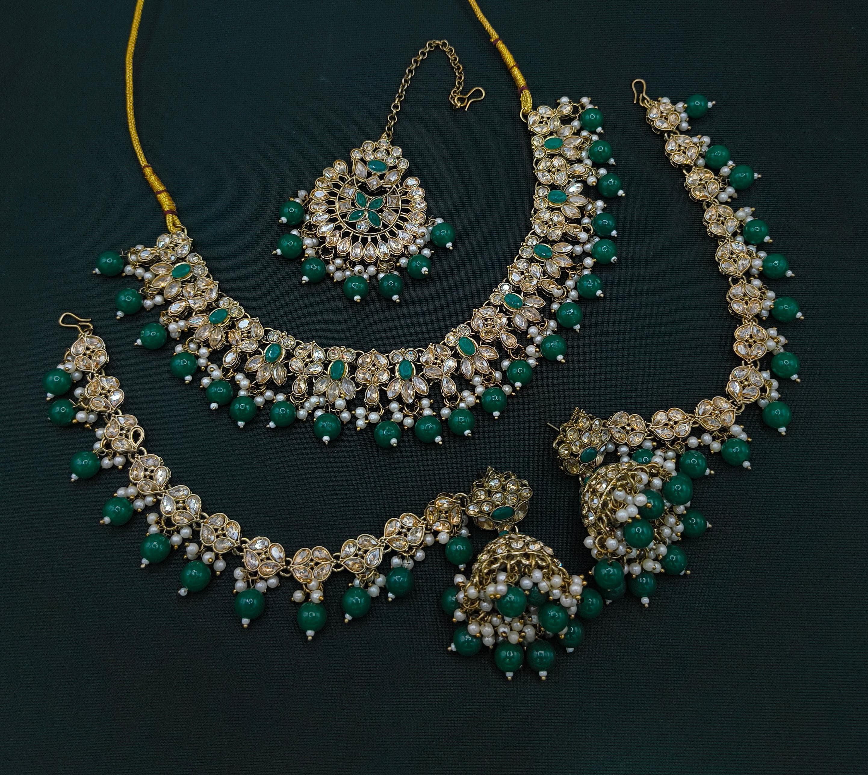 สีเขียว