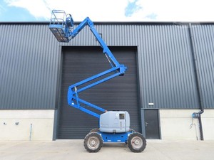 Genie 12-24mチェリーピッカーリフトマシン安全で安定したツリーリフトワーク電気フォークリフト