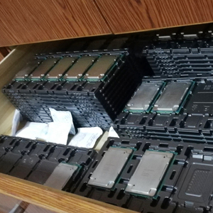 Procesador CPU Xeon Silver 4310T 10 Core 20 hilos 1DPC DDR 4 2667 3,4 GHz para procesadores de servidor - Product Image 4