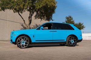 2022 R O L L S R O Y-CE C u l l i n-a-n B l a ck b-adge 6.75 litre turboşarjlı V12 araba yüksek talep sıcak satış kullanılan - Product Image 4