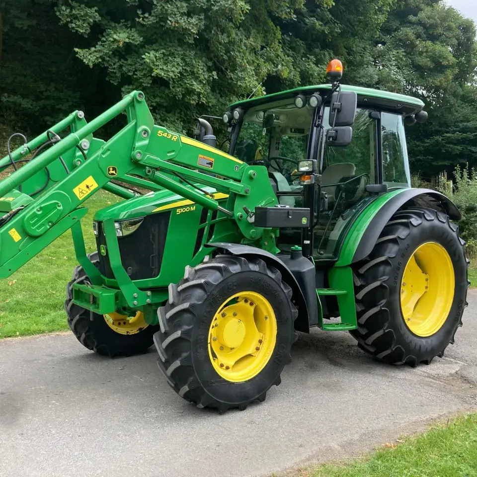 Tracteur agricole Johnn Deeere 4x4 assez utilisé en stock maintenant tracteur agricole d'origine britannique