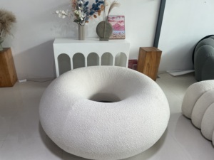 现代设计圆形圆形天鹅绒搁脚凳，用于客厅家具搁脚凳，打造Boa Pouf