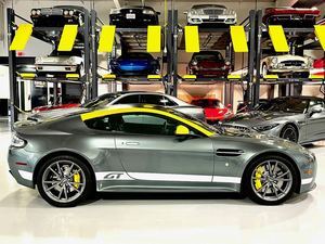 清洁标题2023二手阿斯顿马丁V8 VANTAGE GT COUPE RWD-门到门交付