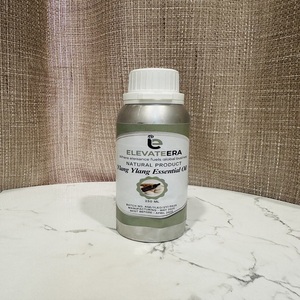 Dermatolojik kullanım saç derisi bakımı ve aromaterapi uygulamaları için Pharma Grade Ylang Ylang uçucu yağ yüzde 100 saf - Product Image 1