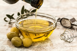 Condisco Premium Blend Extra Virgin Olive <strong>Oil</strong> and Sunflower <strong>Oil</strong> 750ml Fresh and for Cooking Packaged in Glass Bottle Economic - Product Image 2
