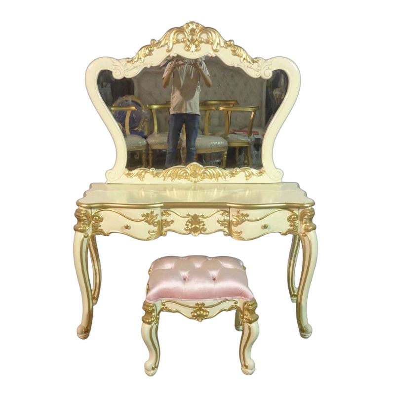 Marfil y oro pintado