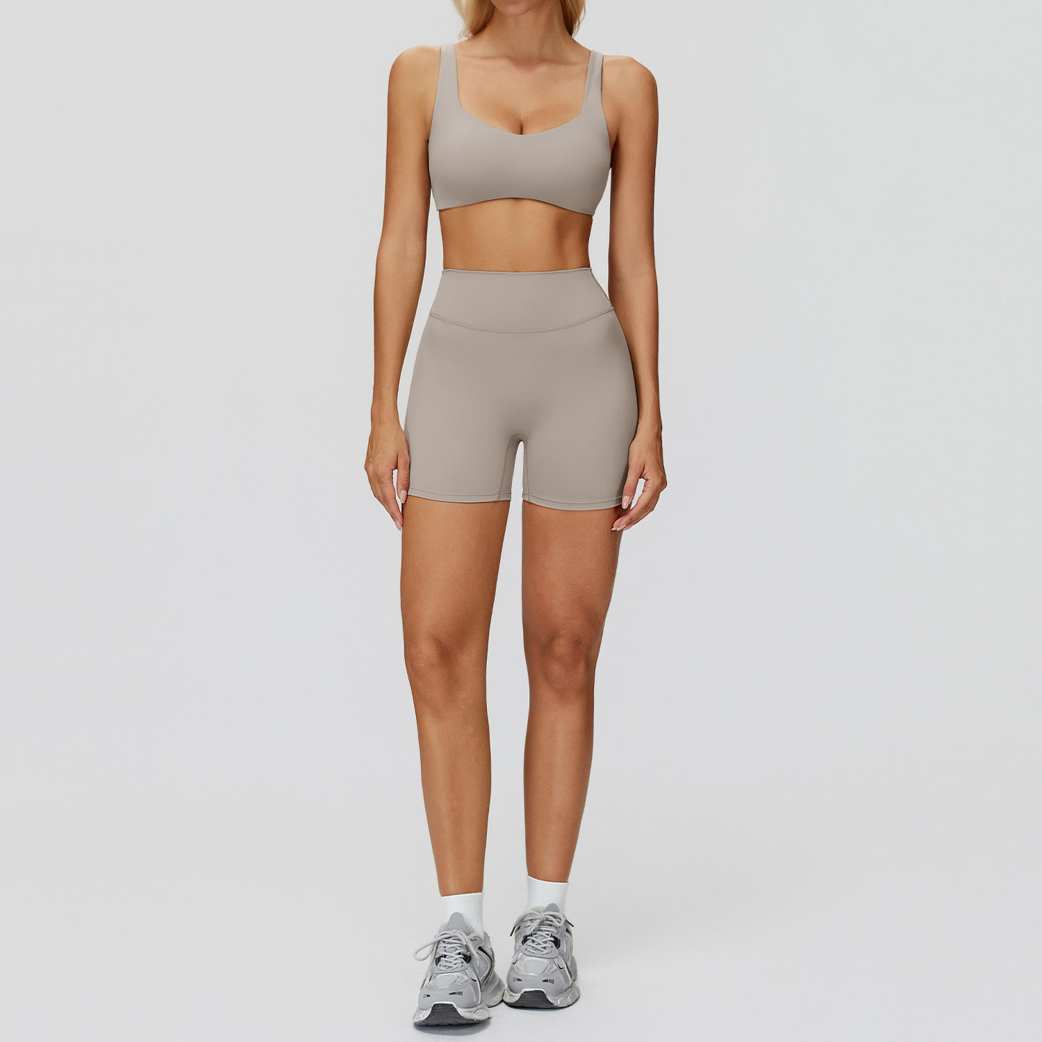 Soutien-gorge + short gris clair